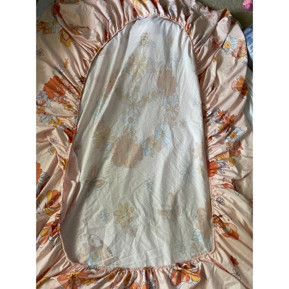 Vintage Floral & Butterfly Bee Fitted Sheet With Peace Sign Design Queen Size - Picture 7 of 7